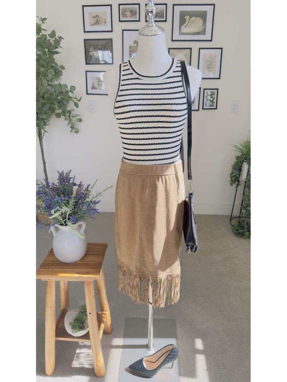 ARTISAN NY Tan Faux Suede Fringe Skirt Size 4